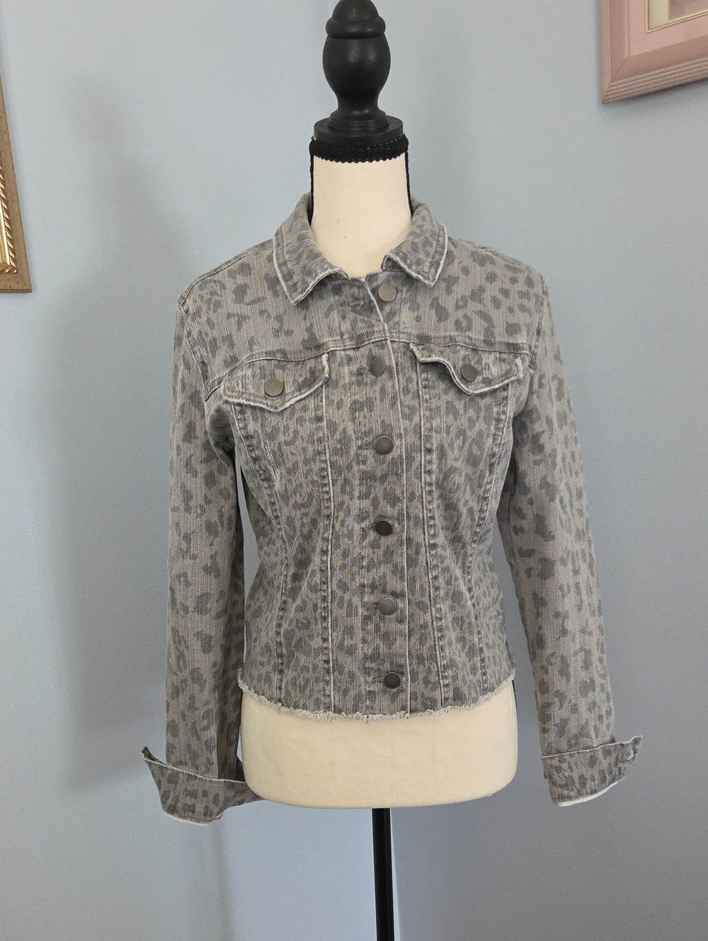 Kut from the Kloth Gray Leopard Print Denim Jacket